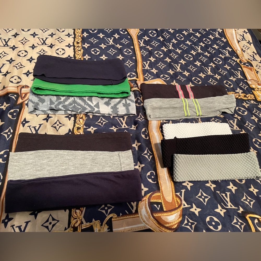 Assorted colors of cotton headbands good for workouts.